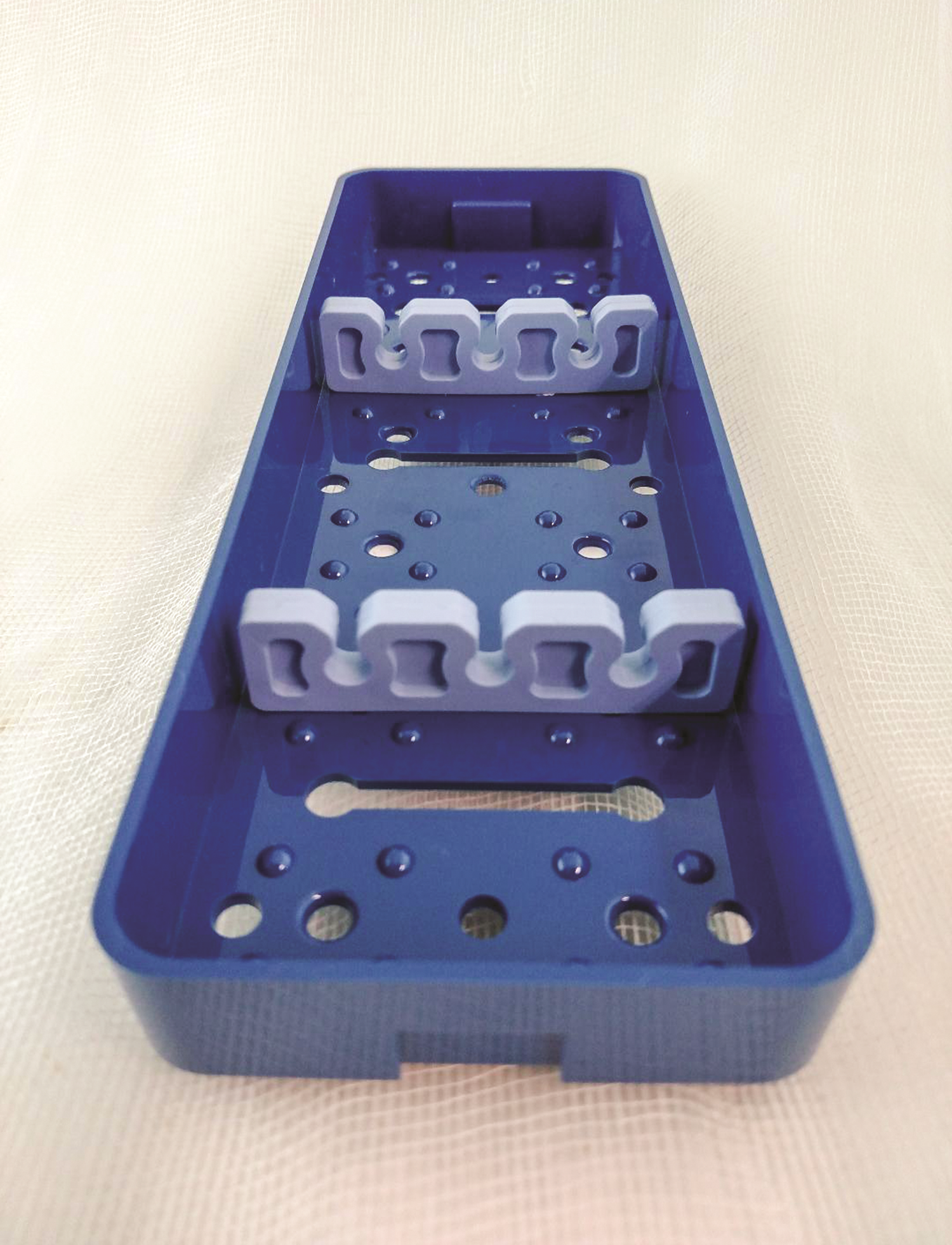 CP778-DK-3-P/C Sterlization Tray W/Slot Size: 7.5"X 2.5"X 0.75"